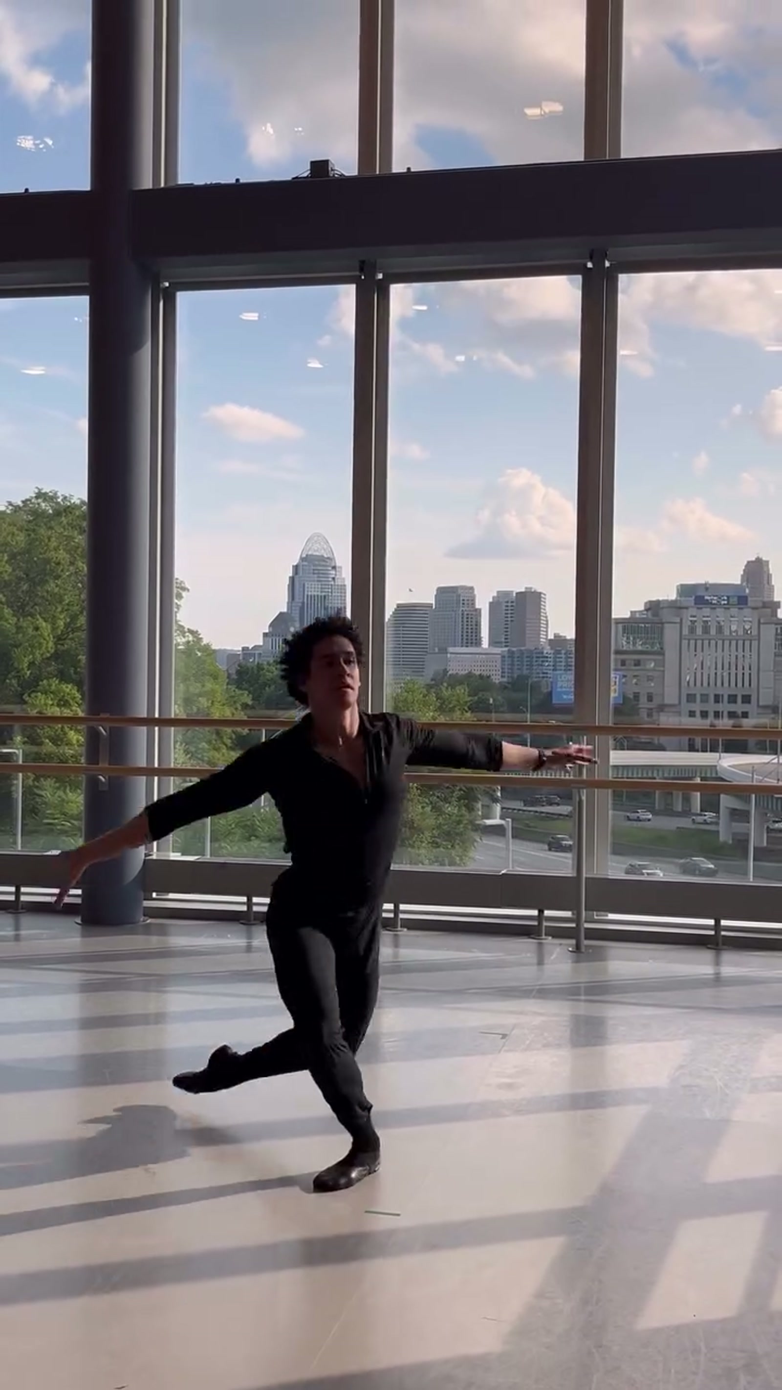 How to Choose Ballet Barres for School Dance Rooms, Academies, and Arts Programs
