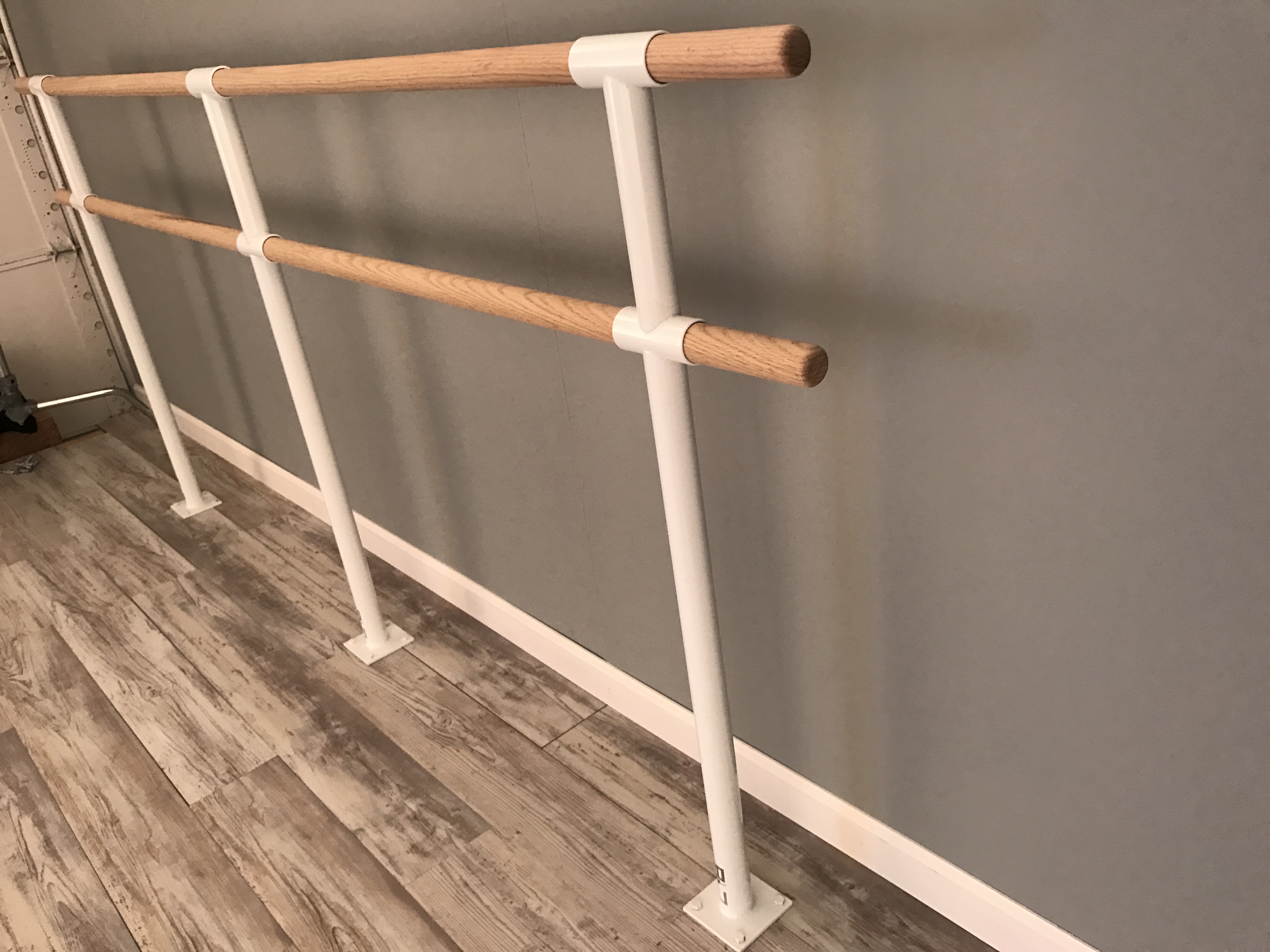 Wall-Mounted vs Floor-Mounted Barres for Commercial Studios: Which Is Better?